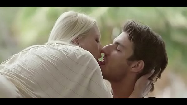 Unsatisfied teen playgirl gets satisfied by hawt banging