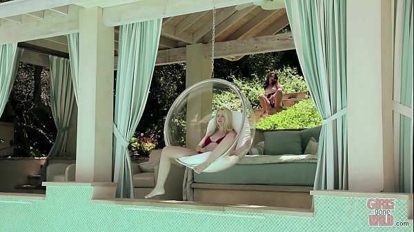 RAGAZZE GONE WILD - Splendide giovani lesbiche Sandra e Arin mangiano la fica