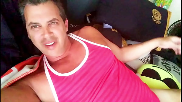 Cory Bernstein CorytheModel dazu gebracht, in einem durchgesickerten Promi-Rollenspiel-Sextape einen großen Schwanz zu masturbieren, einen großen Arsch zu fingern und Sperma zu essen