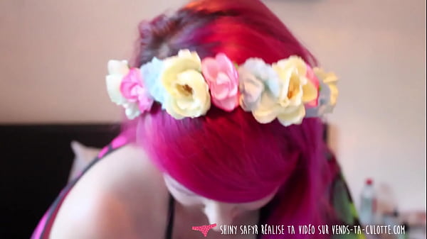 वेन्ड्स-टा-कुलोटे - वैकल्पिक लड़की अपने कपड़े उतारती है और अपनी चूत को सहलाती है - शाइनी सफ़ायर