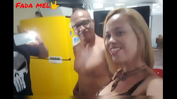 Behind the scenes and a lot of bitching at the most famous house in Brazil! Paty Bumbum, El Toro De Oro and Alex Lima.