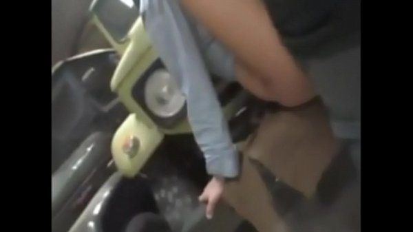 Ich ficke sie an ihrem Arbeitsplatz