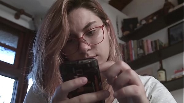 LA GIOVANE MIA AMARAL HA LA PRIMA ESPERIENZA L&Eacute_SBICA CON DREAD HOT