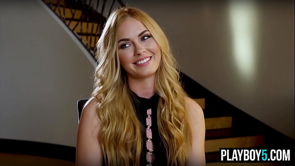 Gorgeous big ass blonde Playboy model Bailey Rayne fully nude