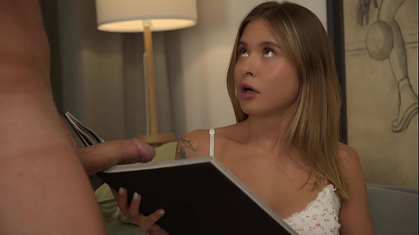 "Bueno, definitivamente no esperaba esto de un nerd": muestra su palo frente a un vecino atractivo. Entre bastidores