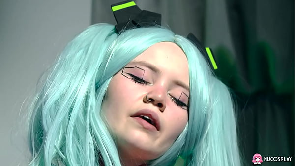 性感放荡少女丽贝卡·尼克松 (Rebecca Nixon) 玩性玩具很开心。