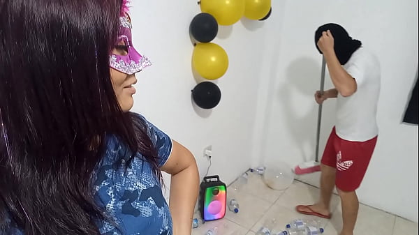 Ngày Phụ Nữ 8/3 và những tên trùm khốn nạn chinh phục nhân viên nam tại nơi làm việc