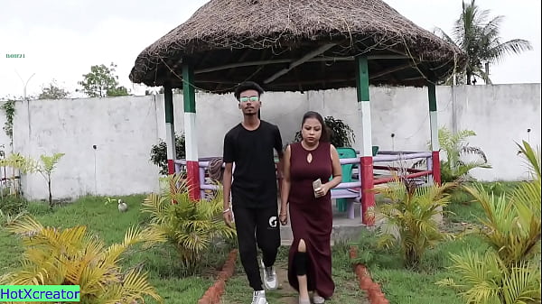 ¡Sexo indio de fantasía con tía con chico rico! Desnúdame primero