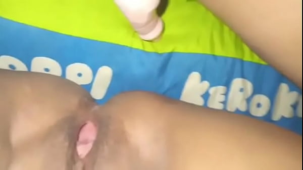 Une collection de vidéos virales montrant des relations sexuelles avec la femme de votre ami, vous rendant accro