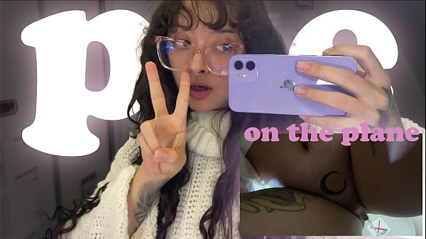 Guarda come ho fatto pipì durante il mio viaggio in Europa, ero sull'aereo