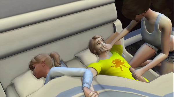 VERSTECKTER BLOWJOB ENDET ZU DREIER