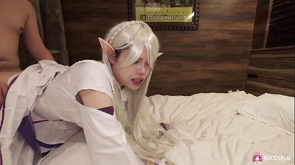 日本变态荡妇 Miu Akino 与大肥鸡发生性关系。