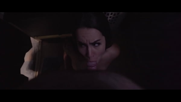 Scopa la matrigna nell'armadio mentre il patrigno fa la doccia Misty Meaner WCA Productions