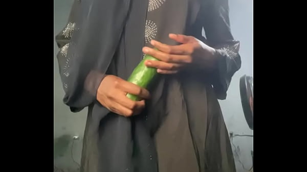 Apr&egrave_s mon retour de l&rsquo_&eacute_glise juste envie de me masturber .