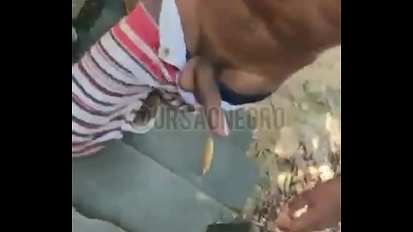 Il mio ragazzo preferito è arrivato dopo qualche lamentela, ma ho avuto una visita e abbiamo dovuto scopare per intero all'interno dell'edificio su RED