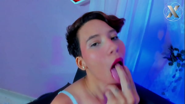 Den besten Blowjob bekommst du von einem echten lesbischen Paar