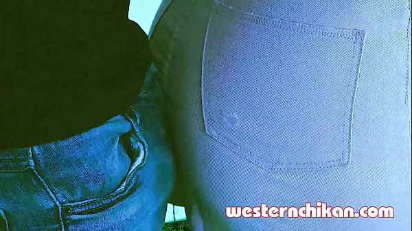 Atemberaubender Tourist wird im Bus befummelt und von einem Fremden gefickt!!!