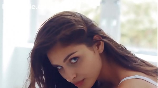 Các siêu mẫu nhảy thoát y